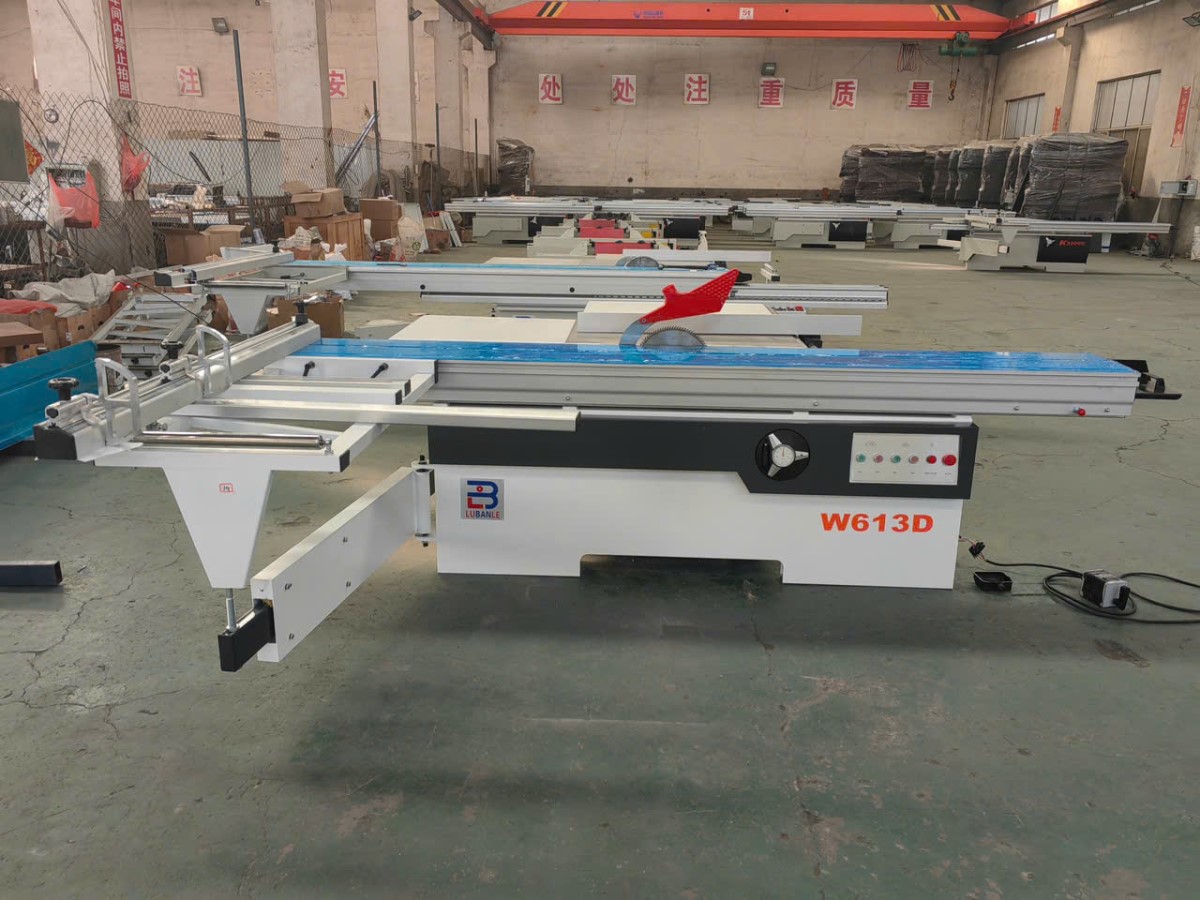 MÁY CƯA BÀN TRƯỢT 2 LƯỠI W613D