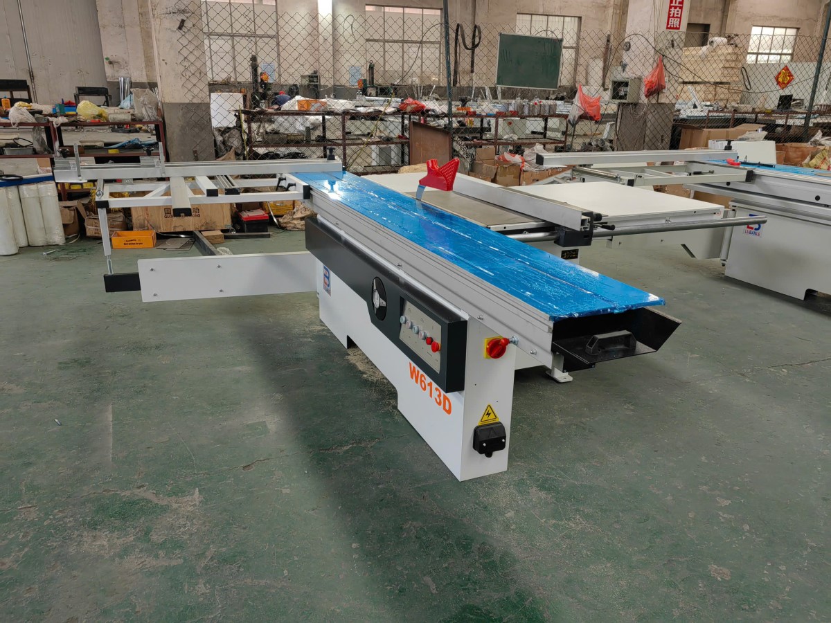 MÁY CƯA BÀN TRƯỢT 2 LƯỠI W613D