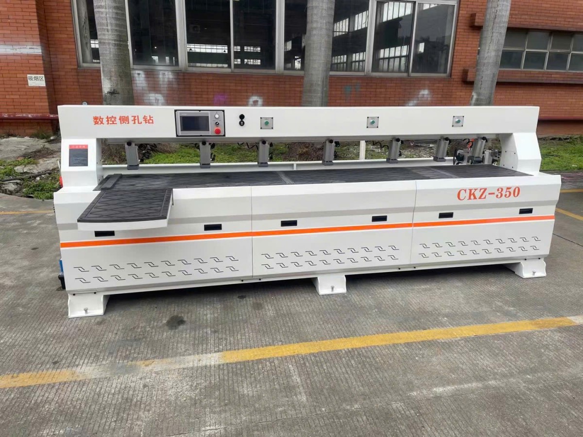 Máy khoan ngang 2 đầu CNC CKZ 350 