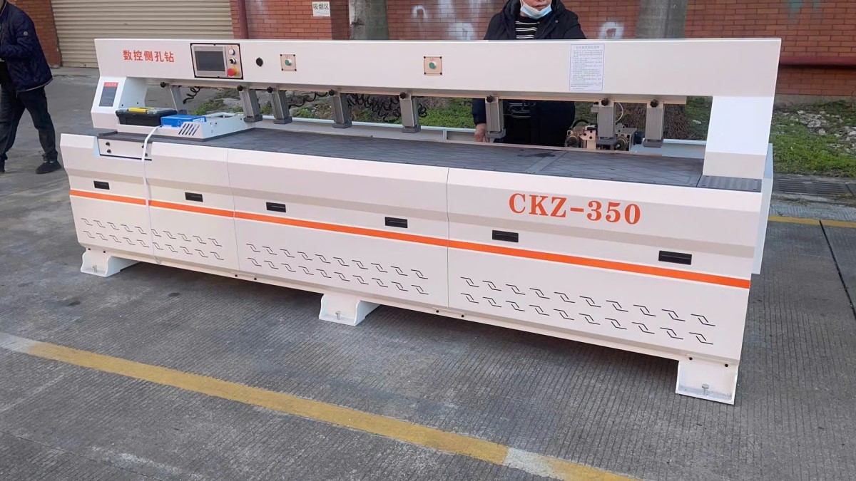 Máy khoan ngang 2 đầu CNC CKZ 350 