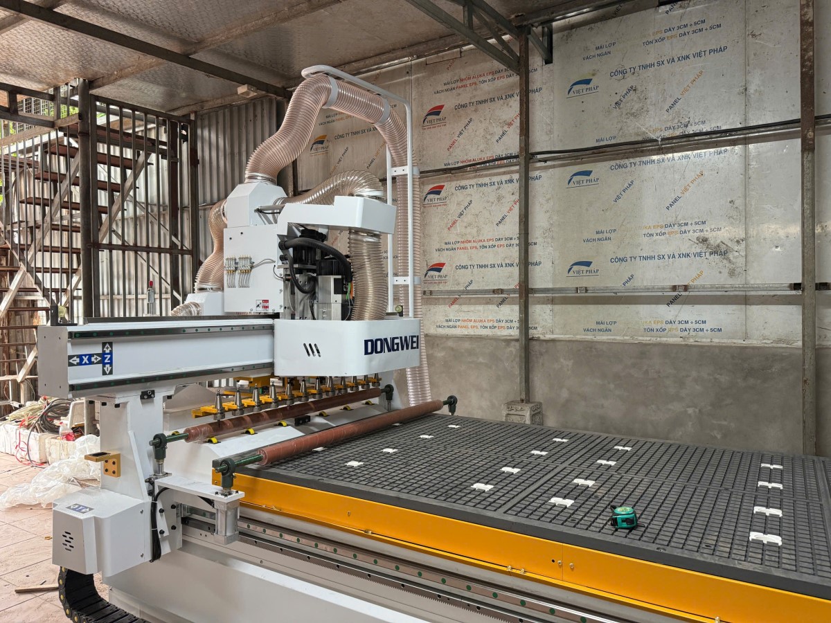 MÁY CNC 1 ĐẦU THAY DAO TỰ ĐỘNG 12 DAO