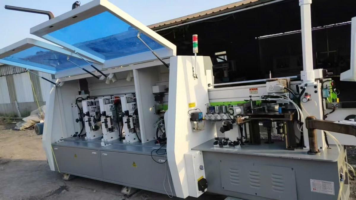 Máy dán cạnh SBS 556 đã qua sử dụng