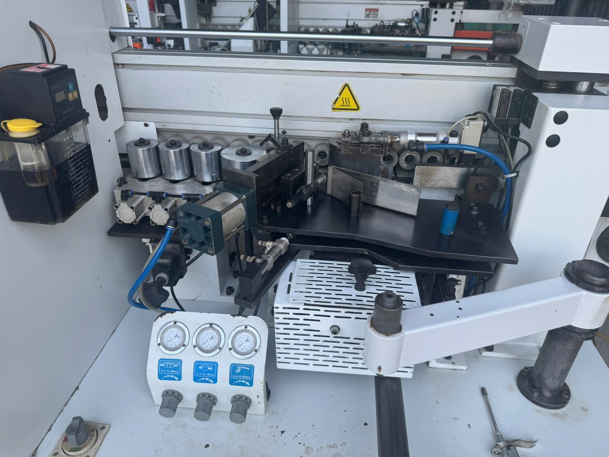 Máy dán cạnh Niccro đã qua sử dụng 