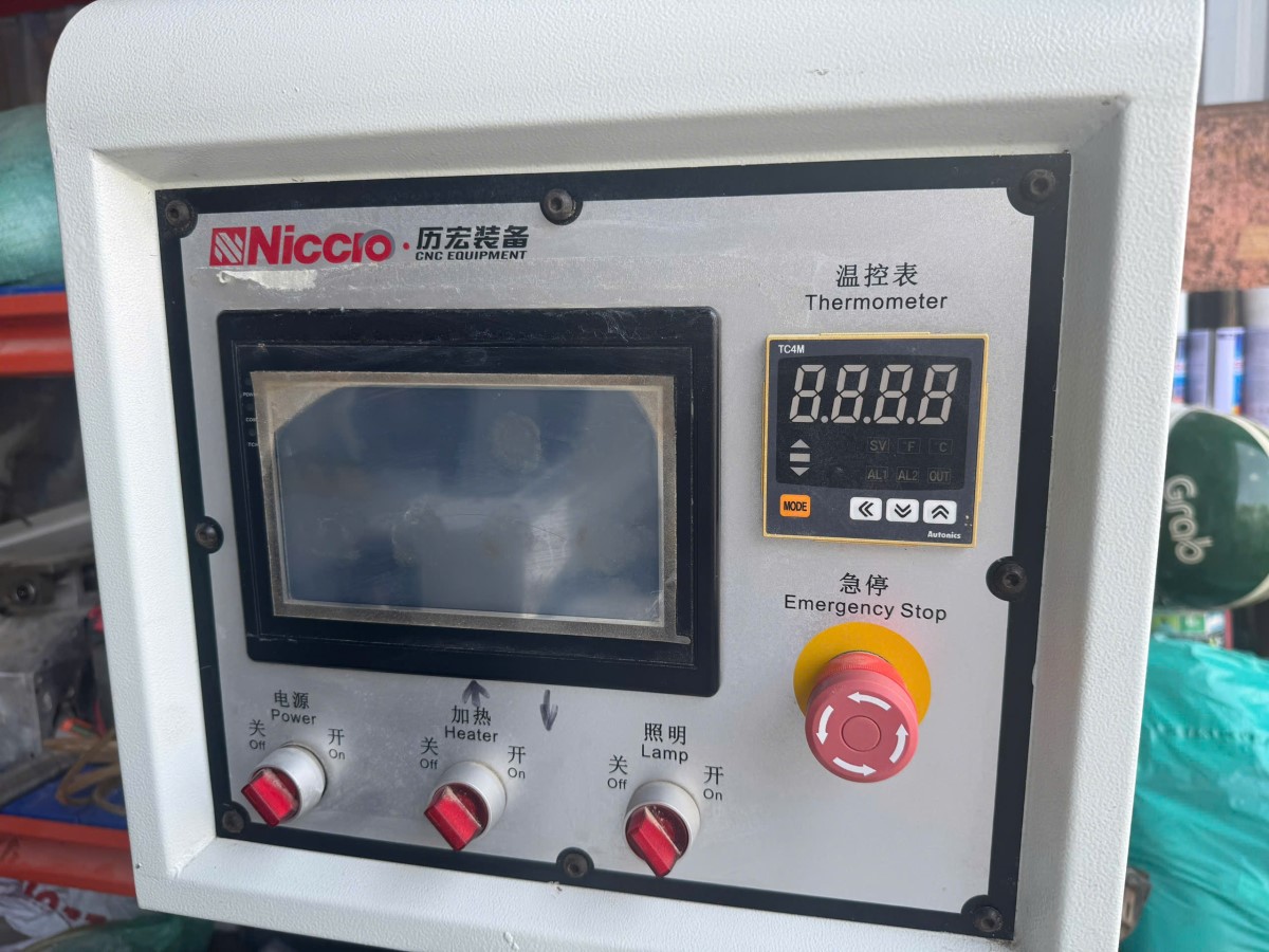 Máy dán cạnh Niccro đã qua sử dụng 