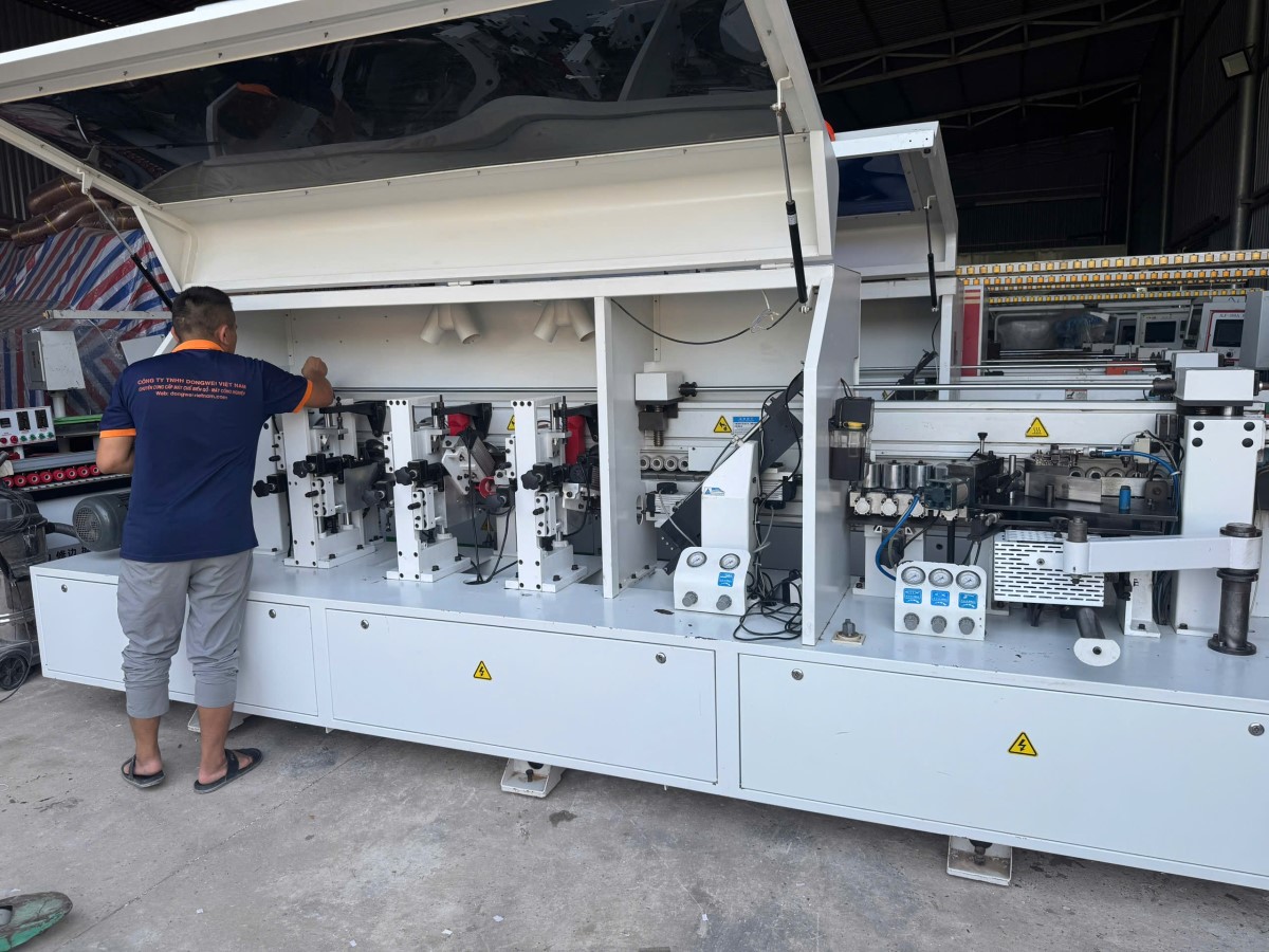 Máy dán cạnh Niccro đã qua sử dụng 