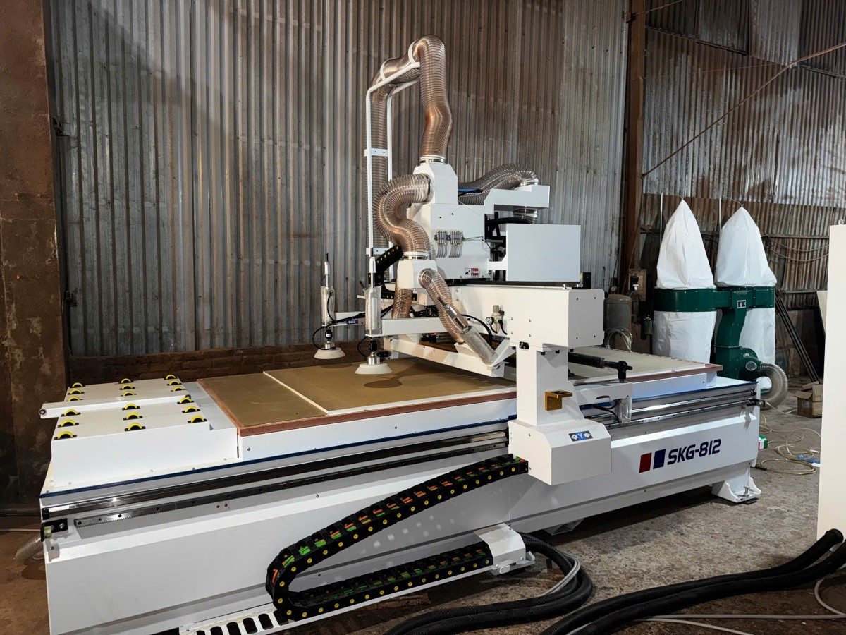 MÁY CNC 1 ĐẦU  12 DAO TDTD SKG812